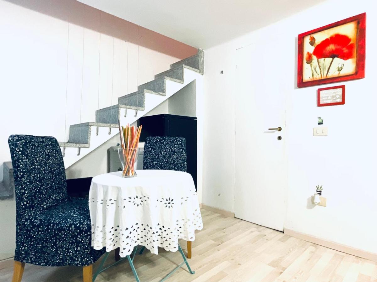 Apartment In 3 Minutes From Duomo Ingresso Via Dei Piatti ميلان المظهر الخارجي الصورة
