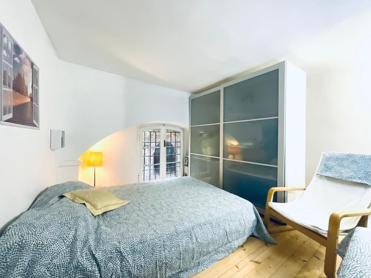 Apartment In 3 Minutes From Duomo Ingresso Via Dei Piatti ميلان المظهر الخارجي الصورة