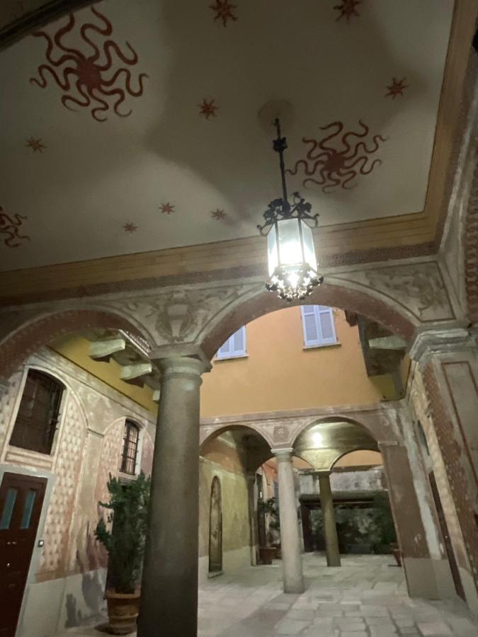 Apartment In 3 Minutes From Duomo Ingresso Via Dei Piatti ميلان المظهر الخارجي الصورة